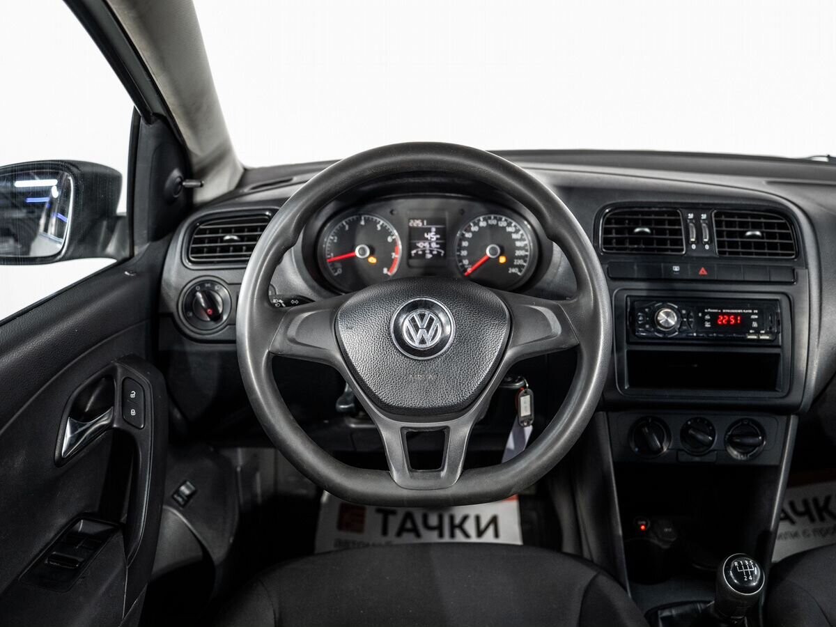 Volkswagen Polo 2019 - фото автомобиля