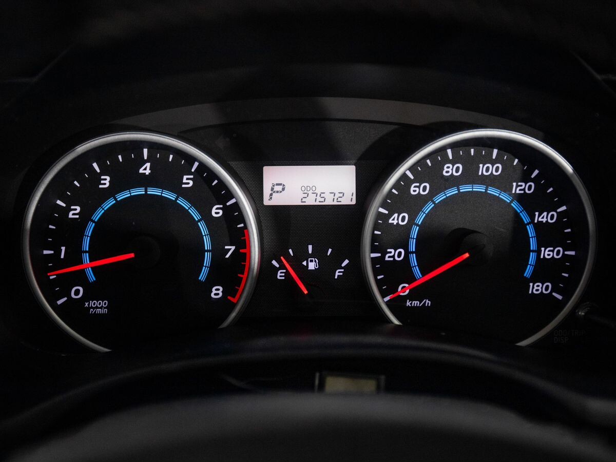 Toyota Wish 2009 - фото автомобиля