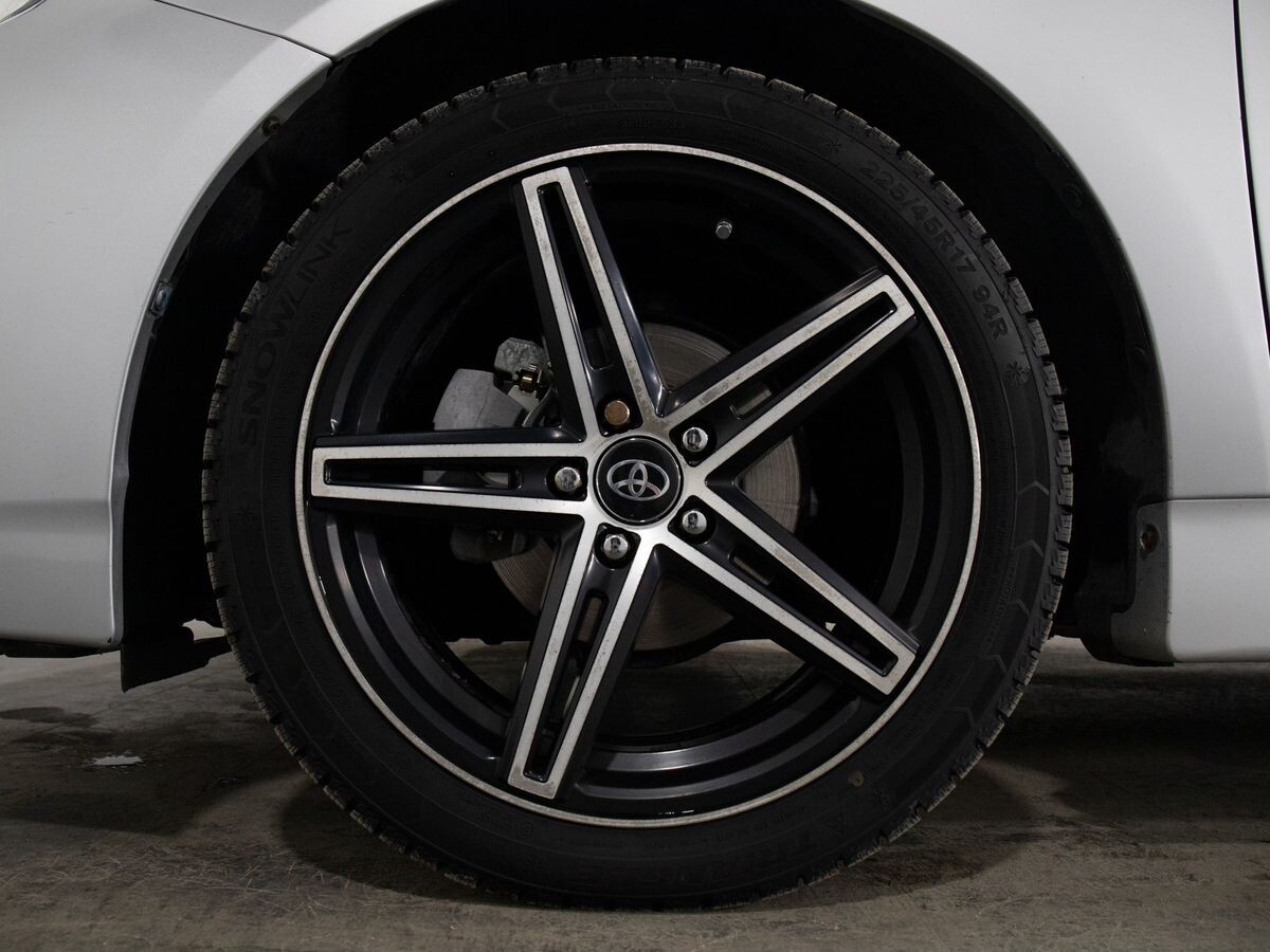 Toyota Prius 2012 - фото автомобиля