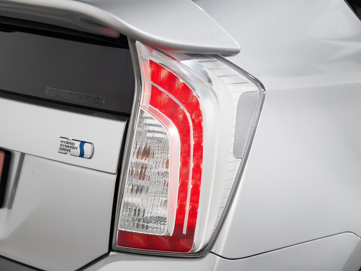 Toyota Prius 2012 - фото автомобиля