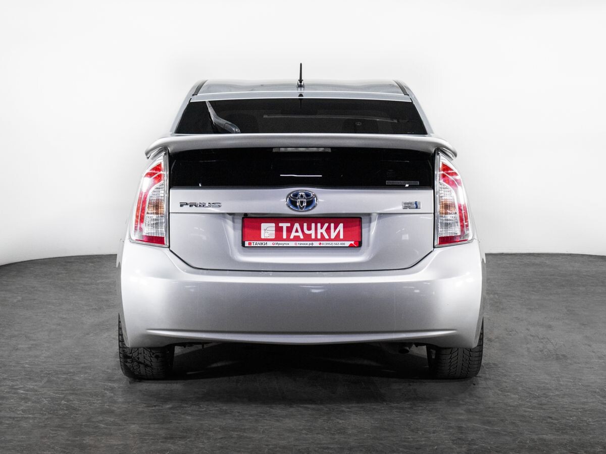 Toyota Prius 2012 - фото автомобиля