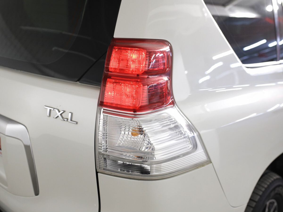 Toyota Land Cruiser Prado 2013 - фото автомобиля