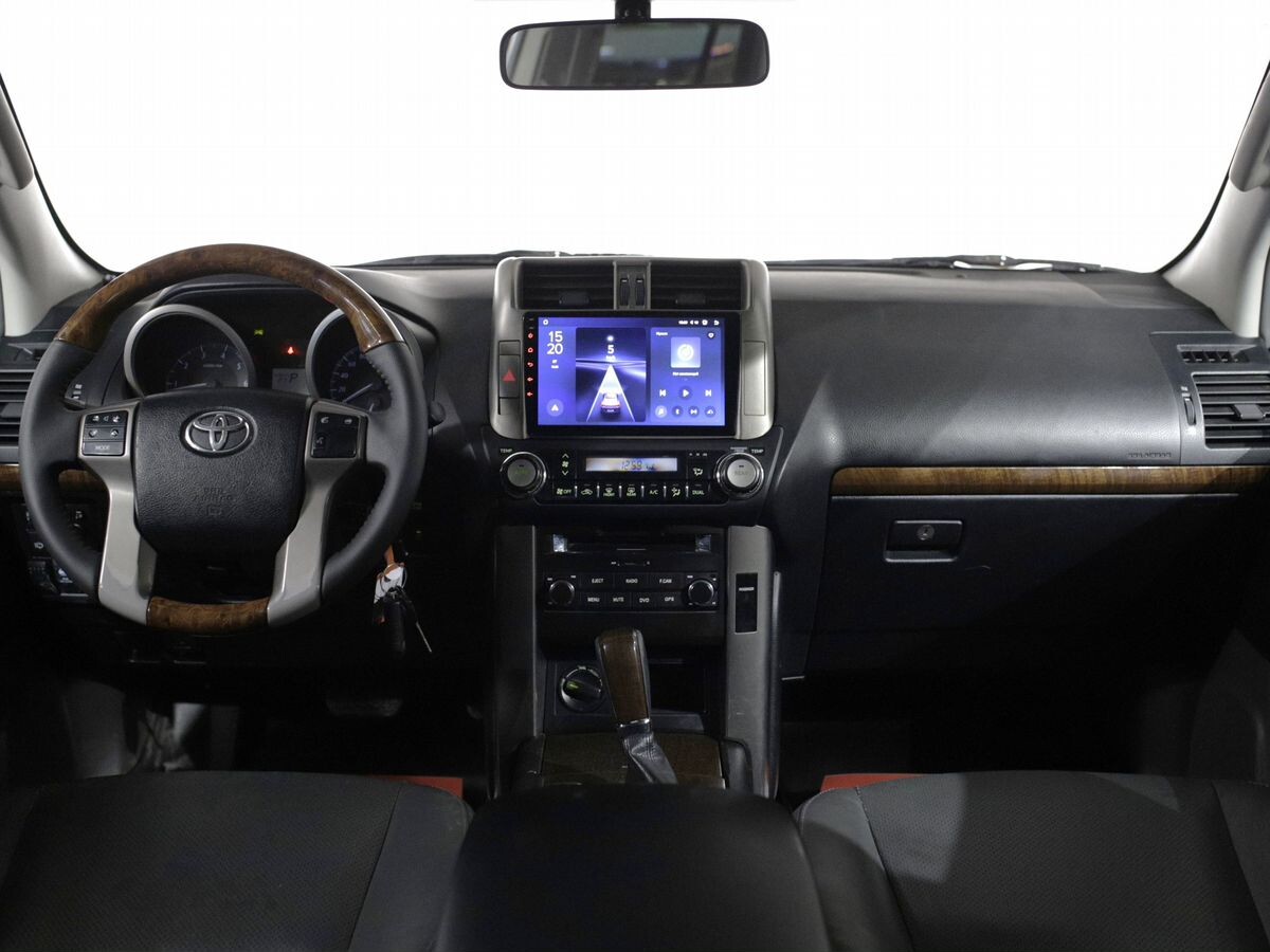 Toyota Land Cruiser Prado 2013 - фото автомобиля