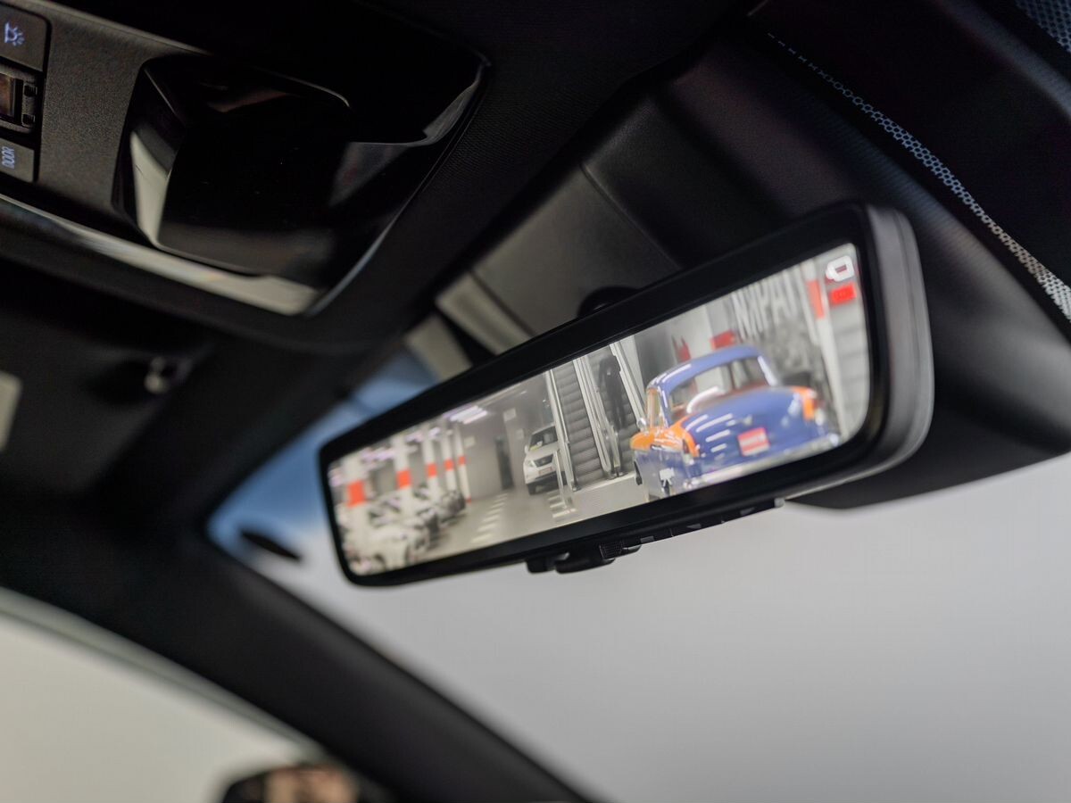 Toyota Harrier 2020 - фото автомобиля