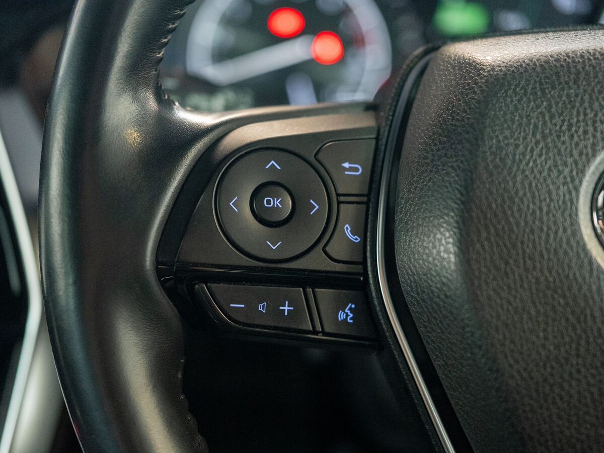 Toyota Harrier 2020 - фото автомобиля