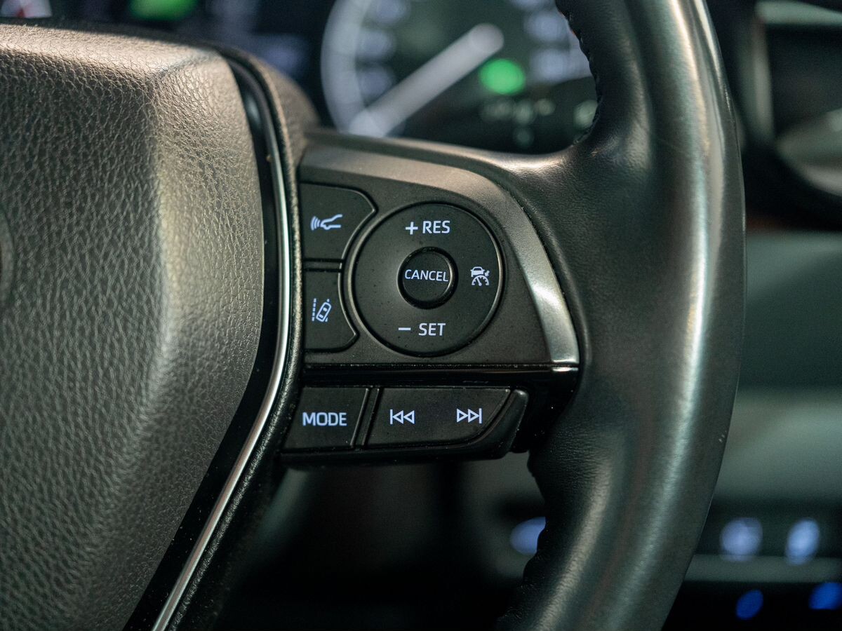 Toyota Harrier 2020 - фото автомобиля