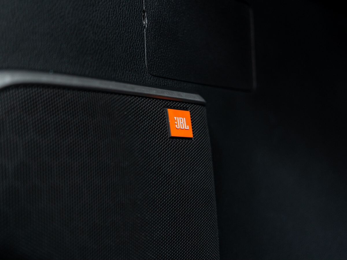 Toyota Harrier 2020 - фото автомобиля