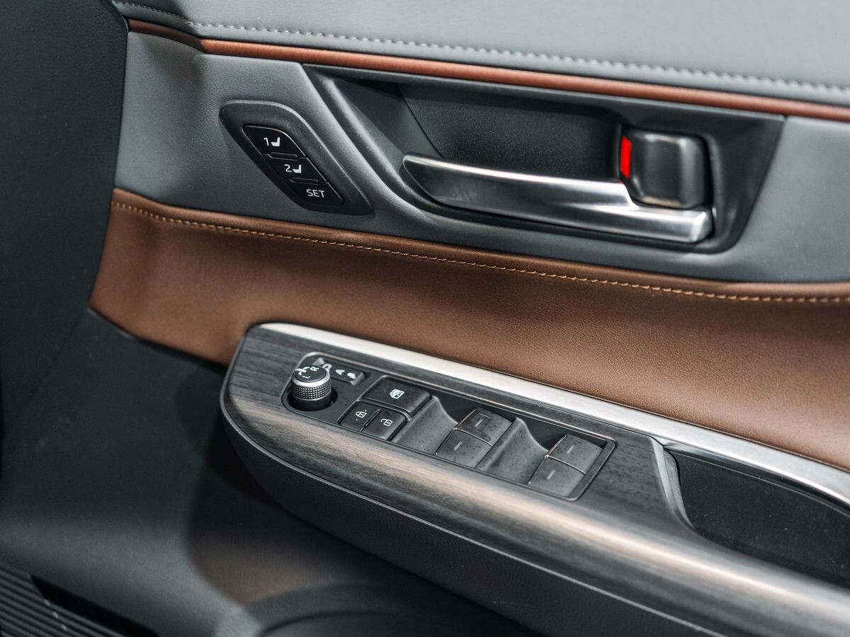 Toyota Harrier 2020 - фото автомобиля