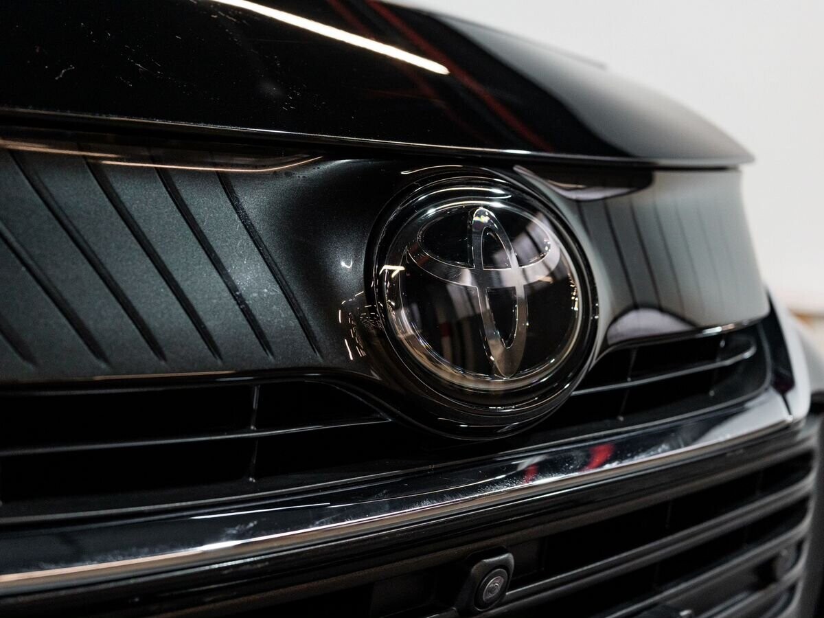 Toyota Harrier 2020 - фото автомобиля