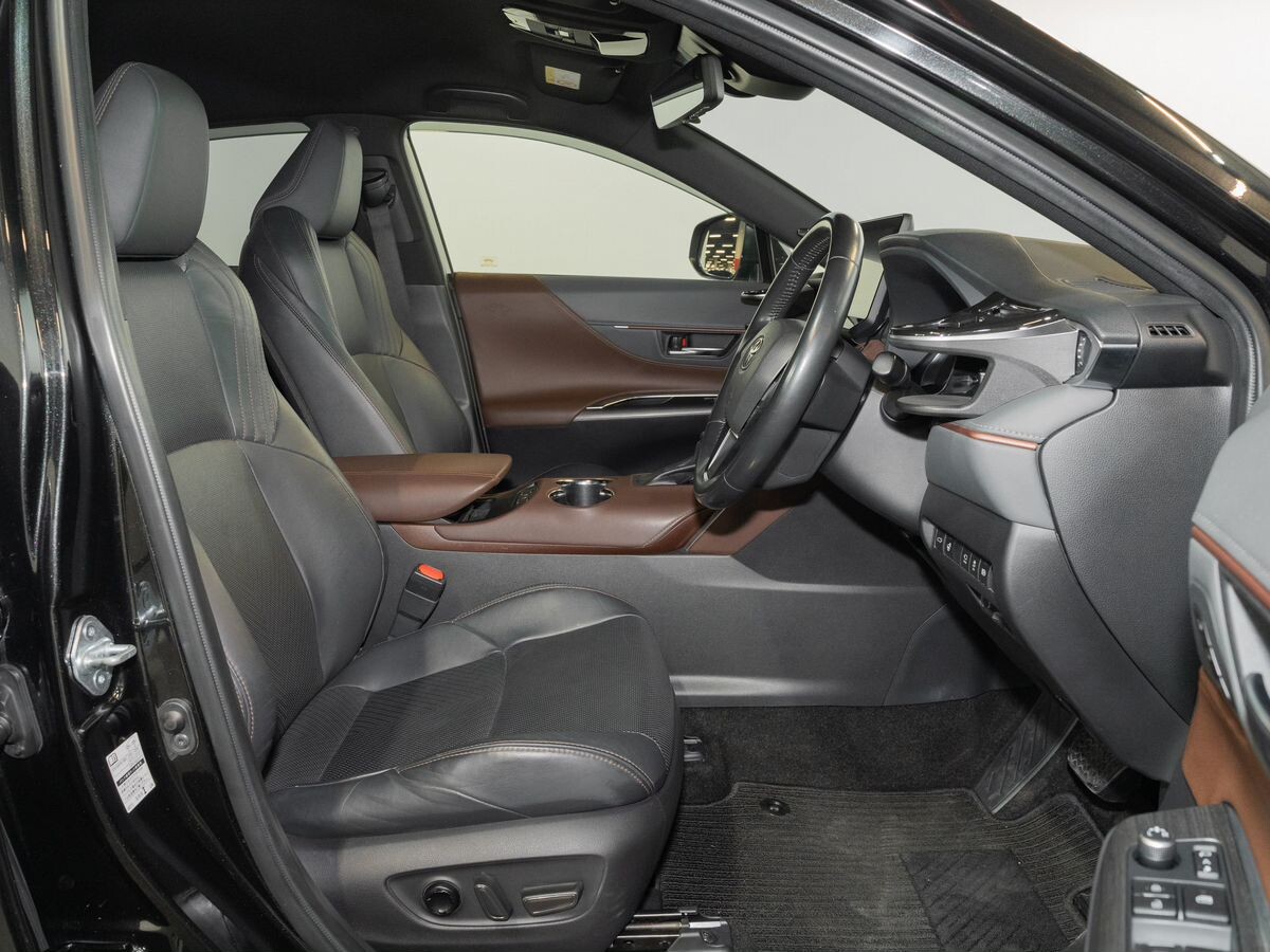 Toyota Harrier 2020 - фото автомобиля