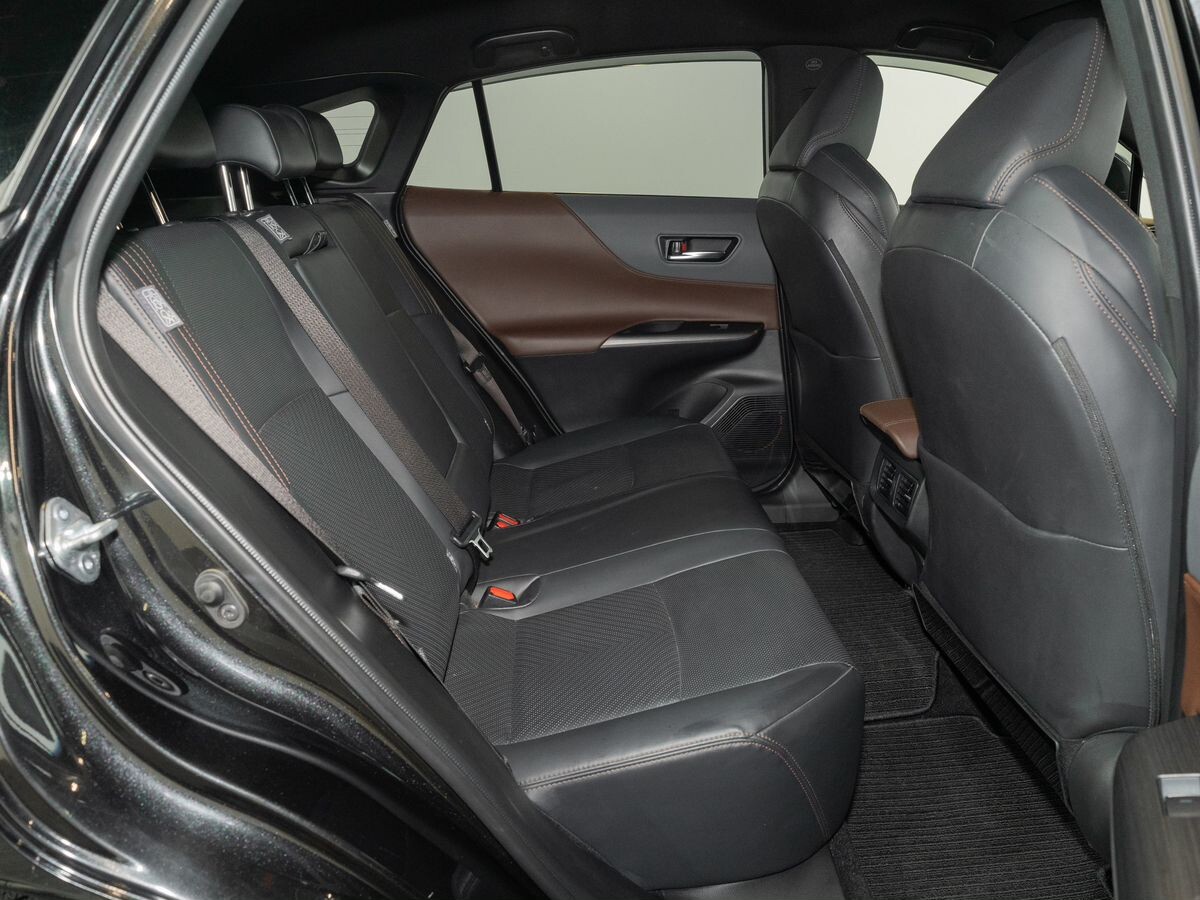 Toyota Harrier 2020 - фото автомобиля