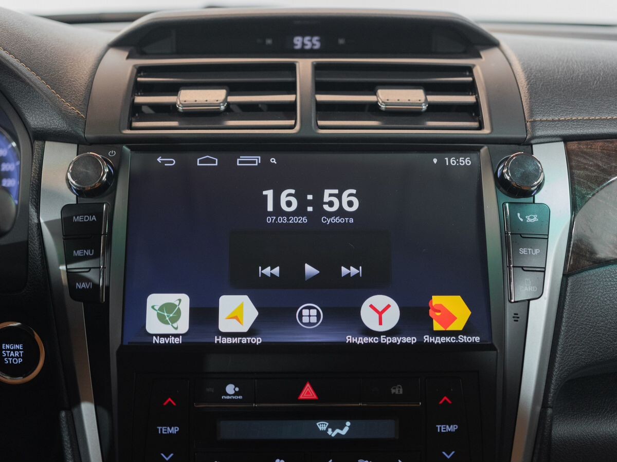 Toyota Camry 2017 - фото автомобиля