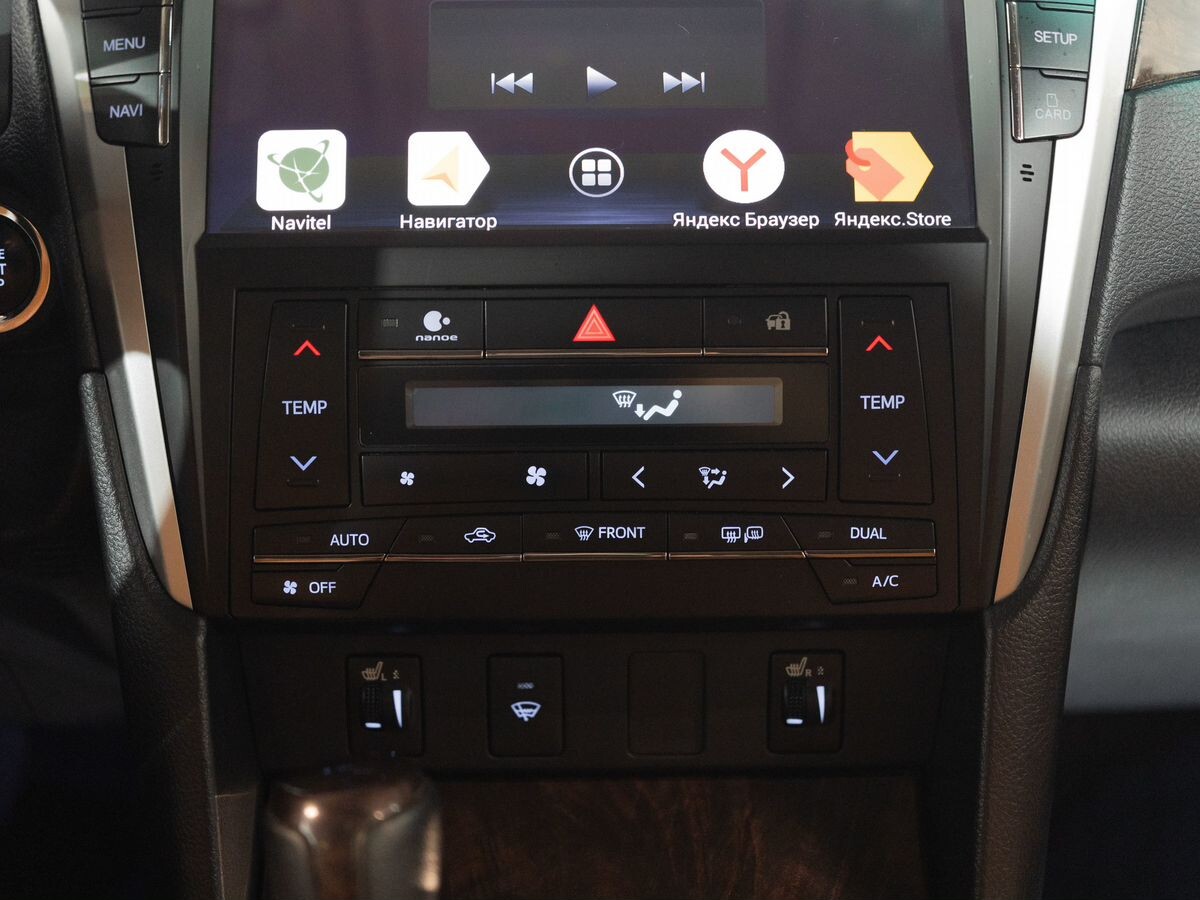 Toyota Camry 2017 - фото автомобиля