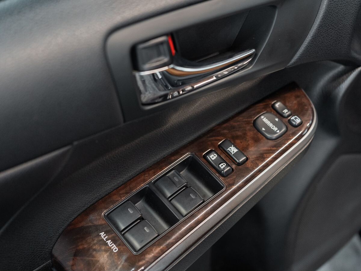 Toyota Camry 2017 - фото автомобиля