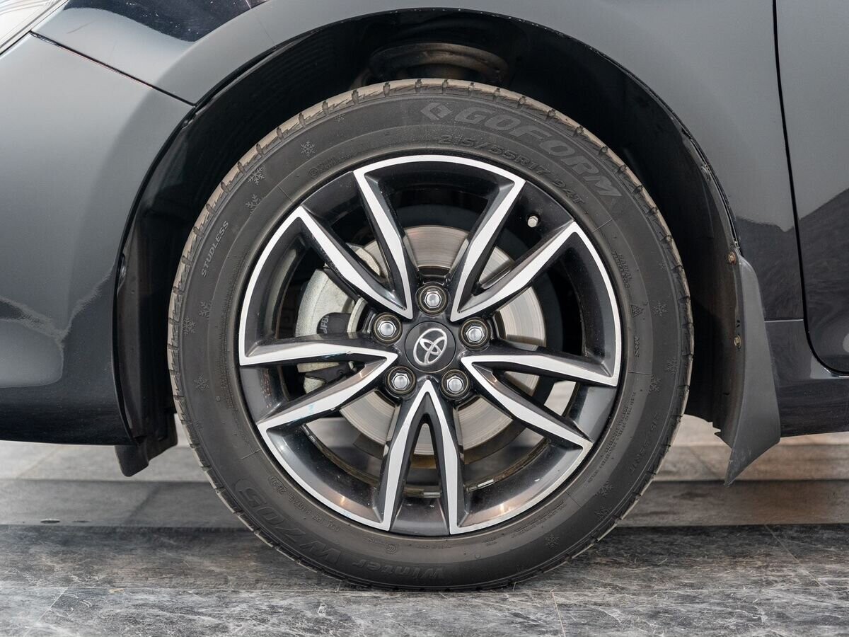 Toyota Camry 2017 - фото автомобиля