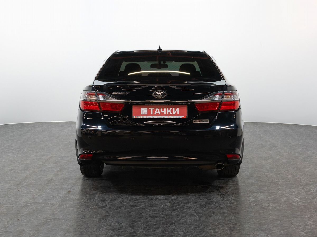 Toyota Camry 2017 - фото автомобиля