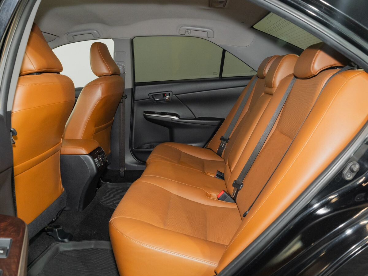 Toyota Camry 2017 - фото автомобиля