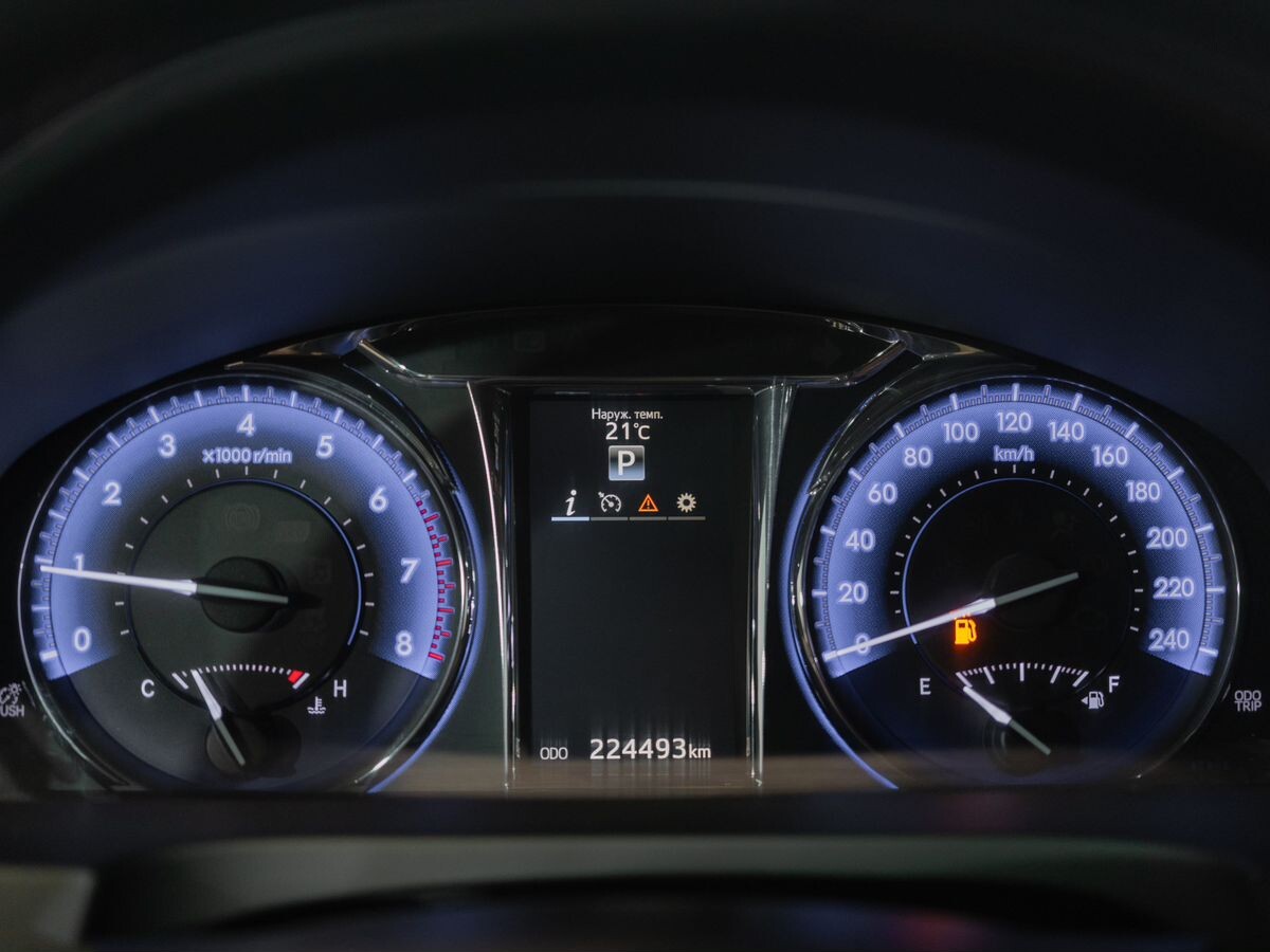 Toyota Camry 2017 - фото автомобиля