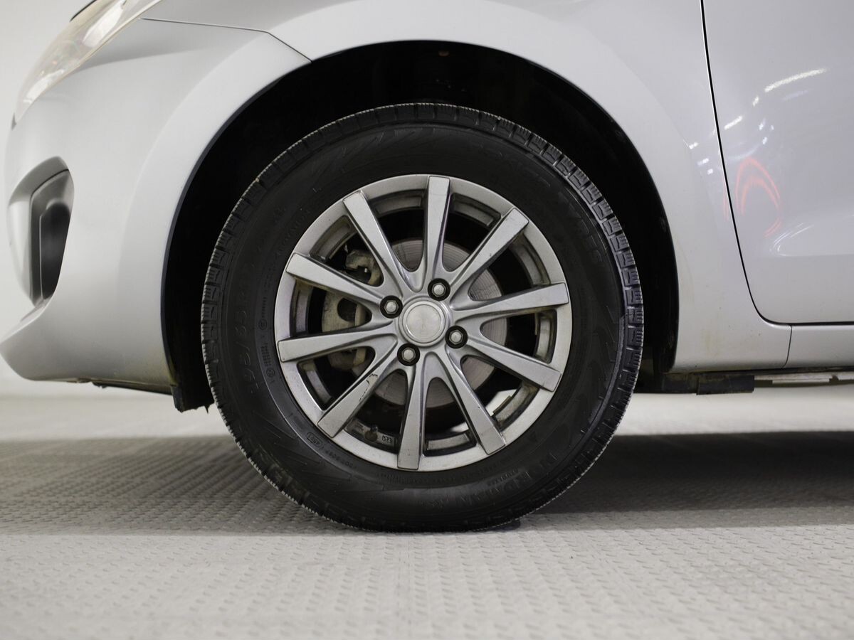 Suzuki Swift 2017 - фото автомобиля