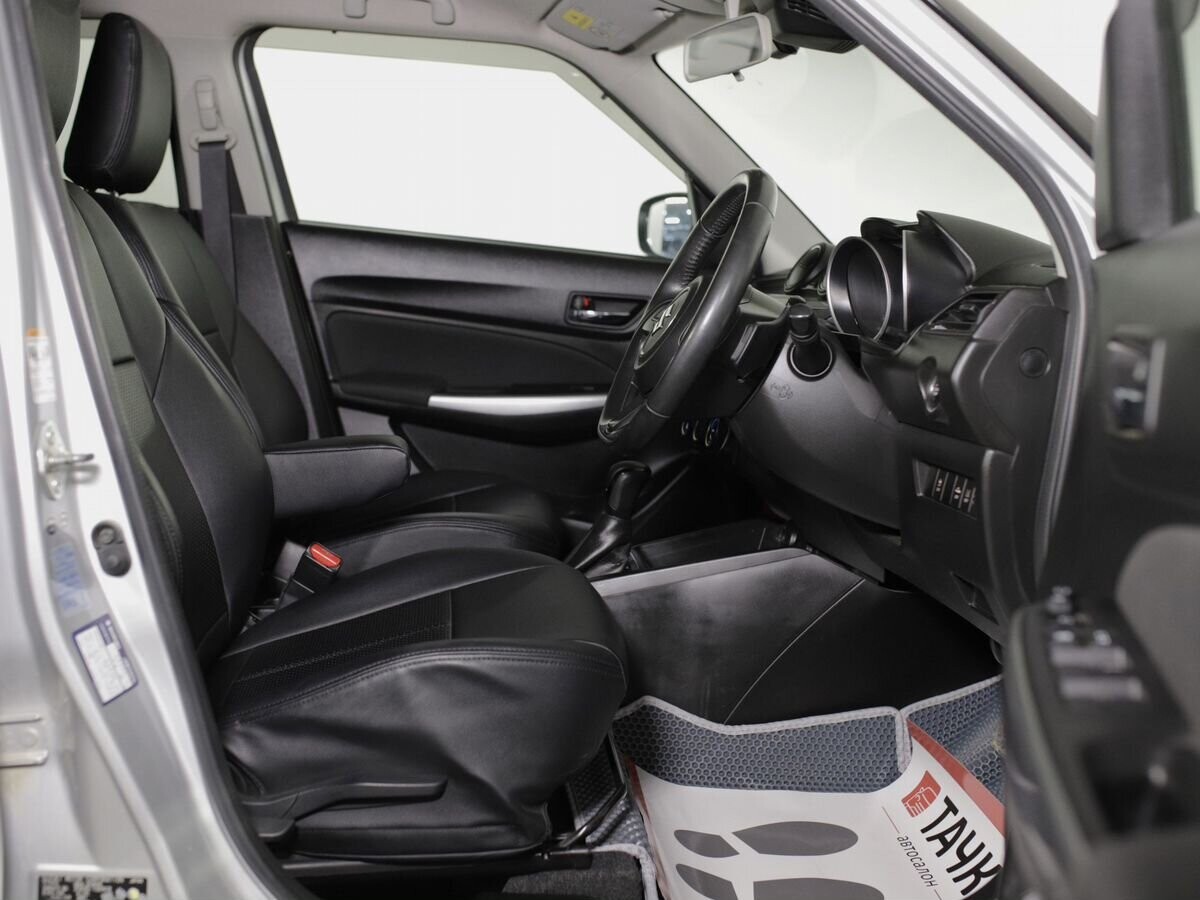 Suzuki Swift 2017 - фото автомобиля