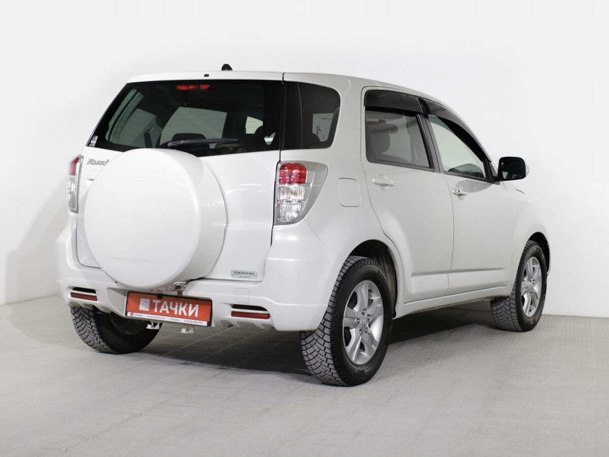 Toyota Rush 2013 - фото автомобиля