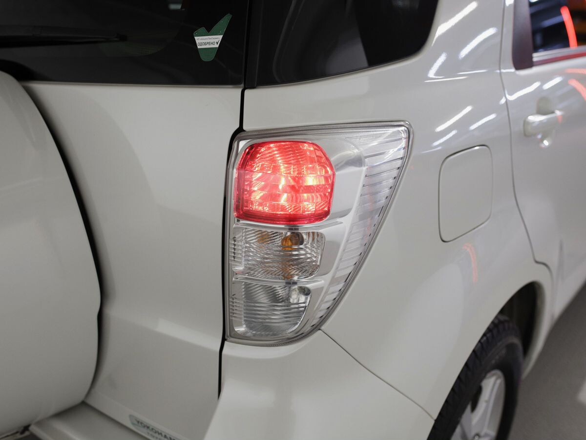 Toyota Rush 2013 - фото автомобиля