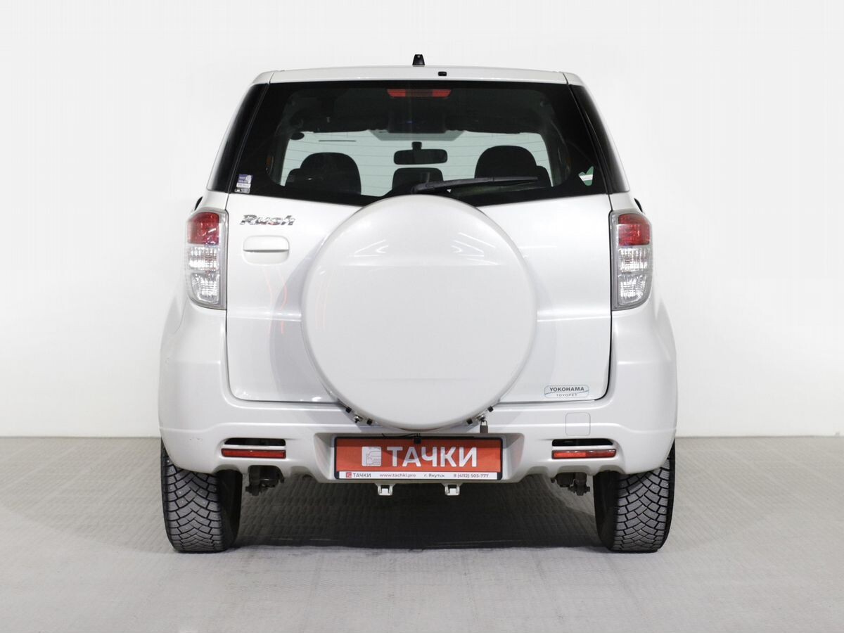 Toyota Rush 2013 - фото автомобиля