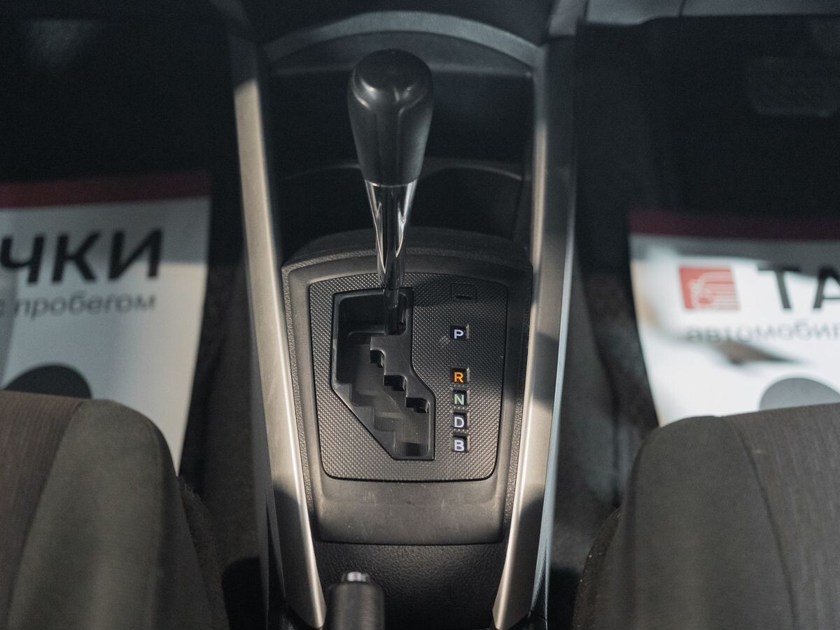 Toyota Corolla 2018 - фото автомобиля