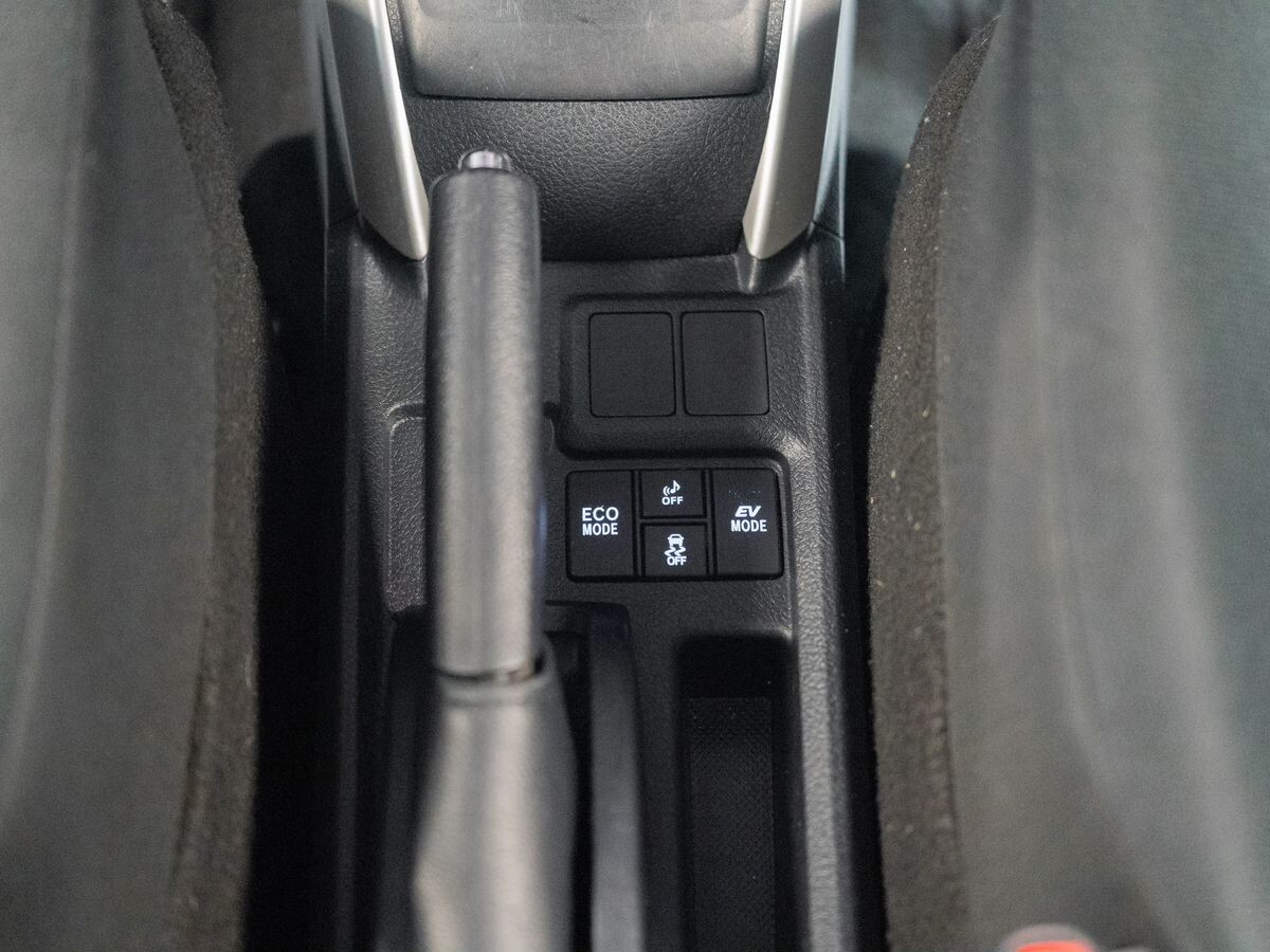 Toyota Corolla 2018 - фото автомобиля