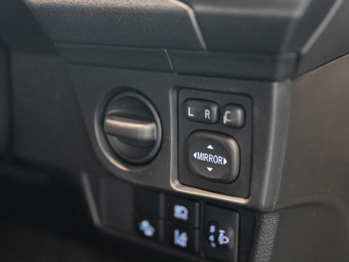 Toyota Corolla 2018 - фото автомобиля