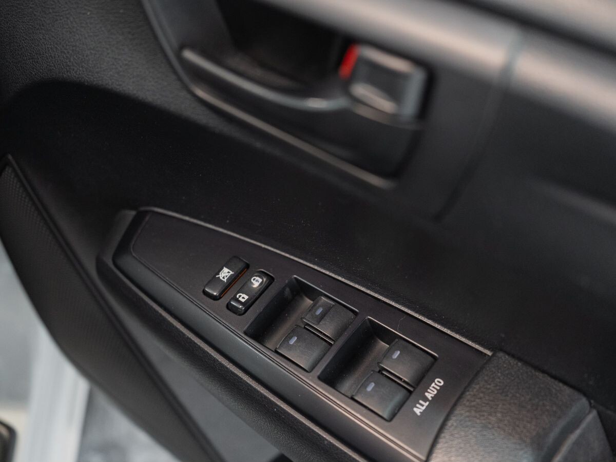 Toyota Corolla 2018 - фото автомобиля