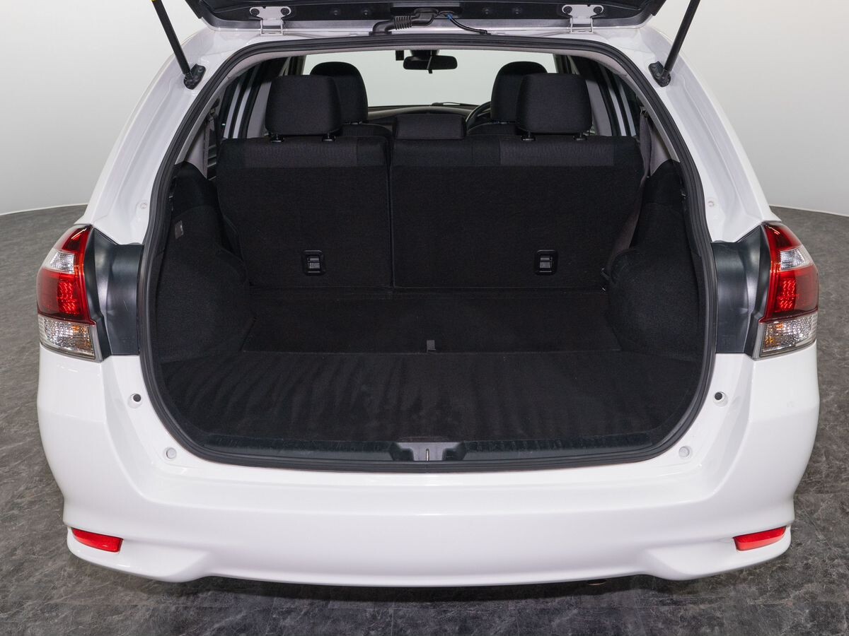 Toyota Corolla 2018 - фото автомобиля