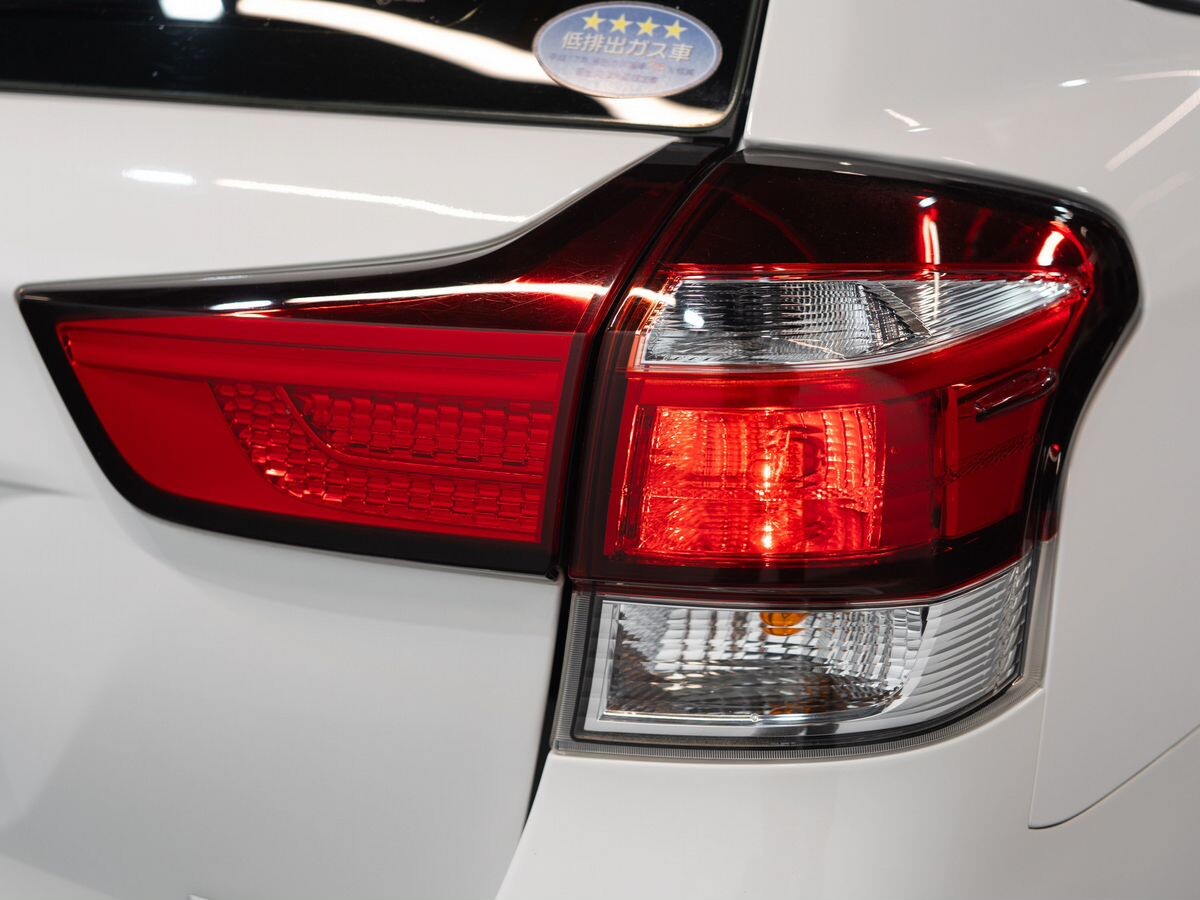 Toyota Corolla 2018 - фото автомобиля