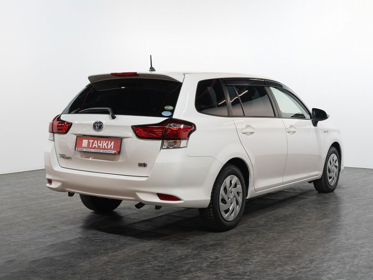 Toyota Corolla 2018 - фото автомобиля