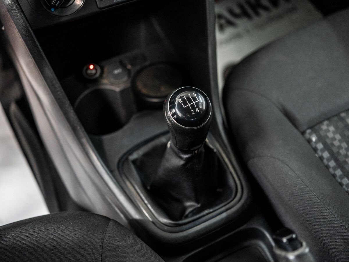 Volkswagen Polo 2019 - фото автомобиля