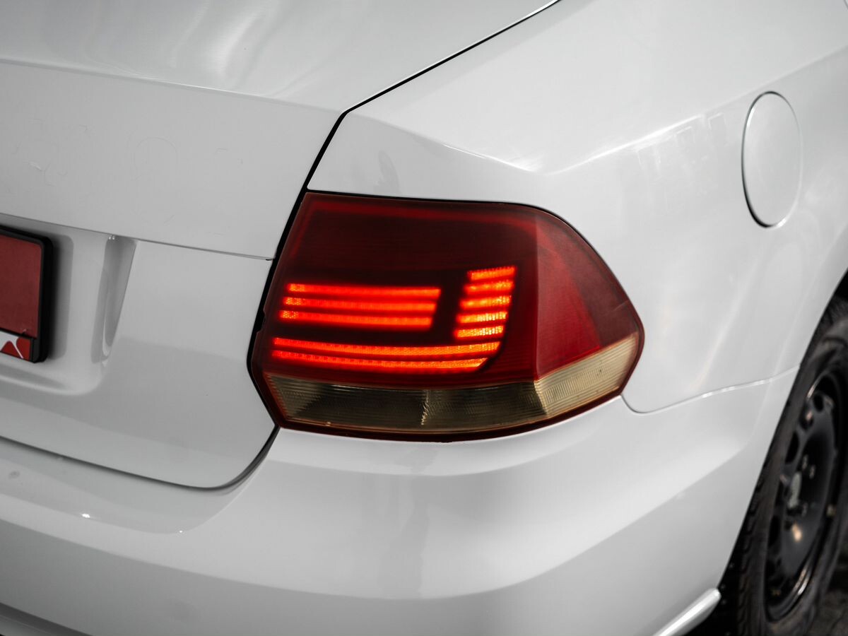 Volkswagen Polo 2019 - фото автомобиля