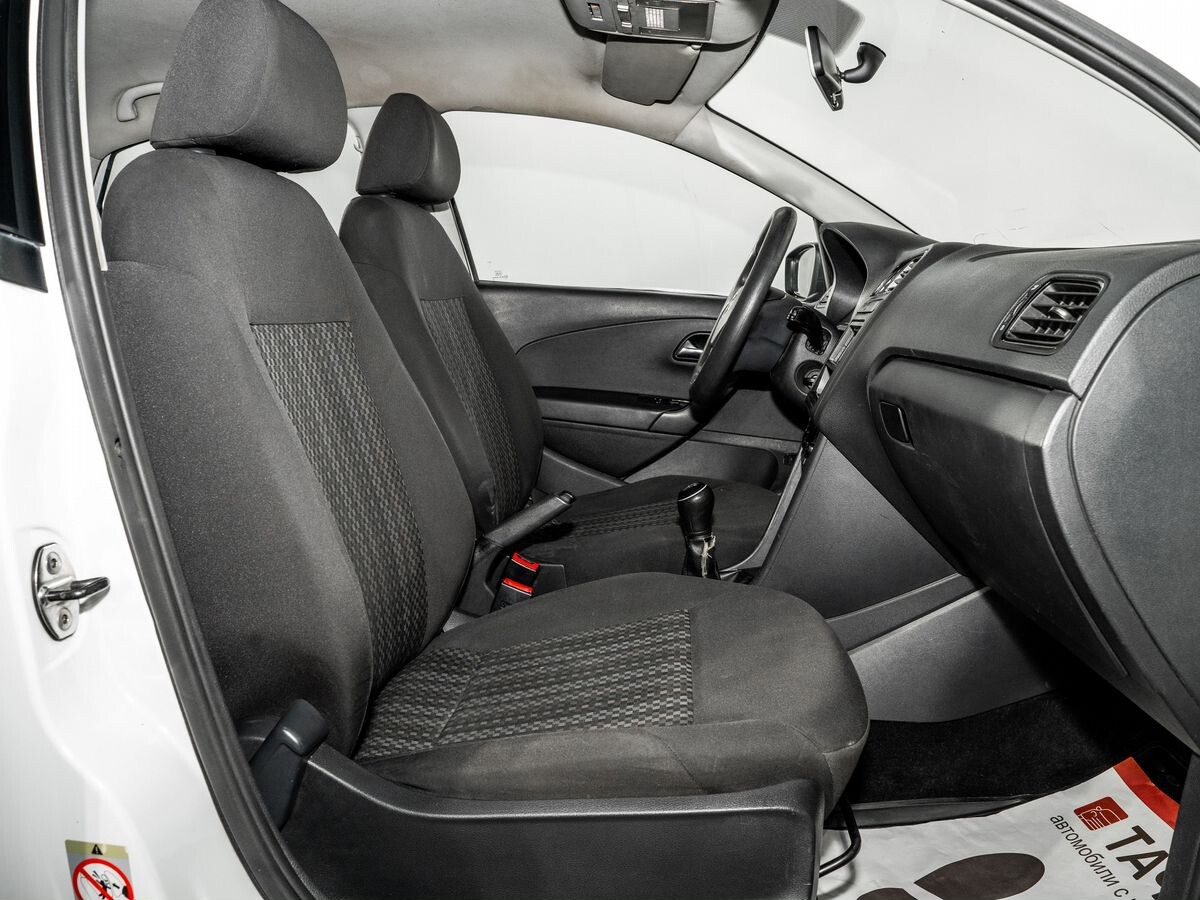 Volkswagen Polo 2019 - фото автомобиля