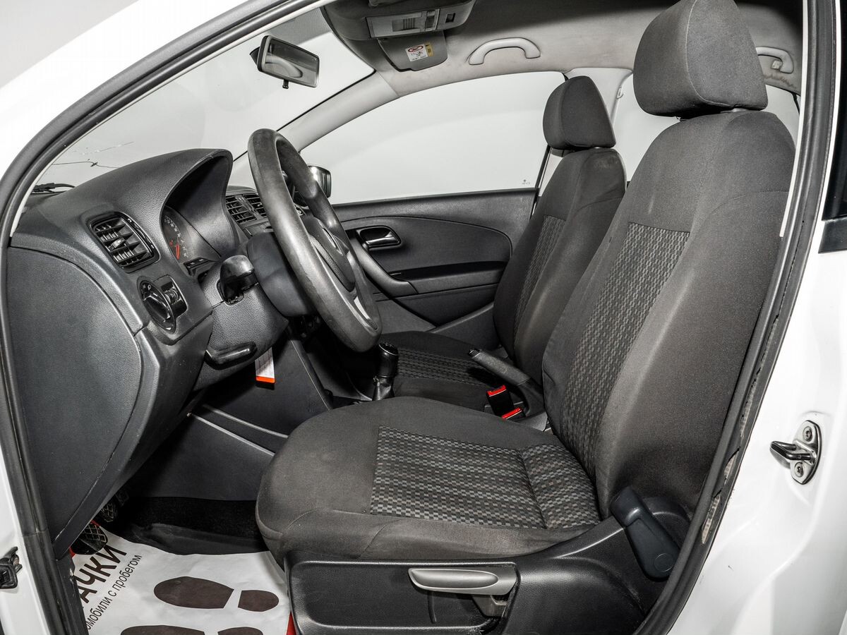 Volkswagen Polo 2019 - фото автомобиля