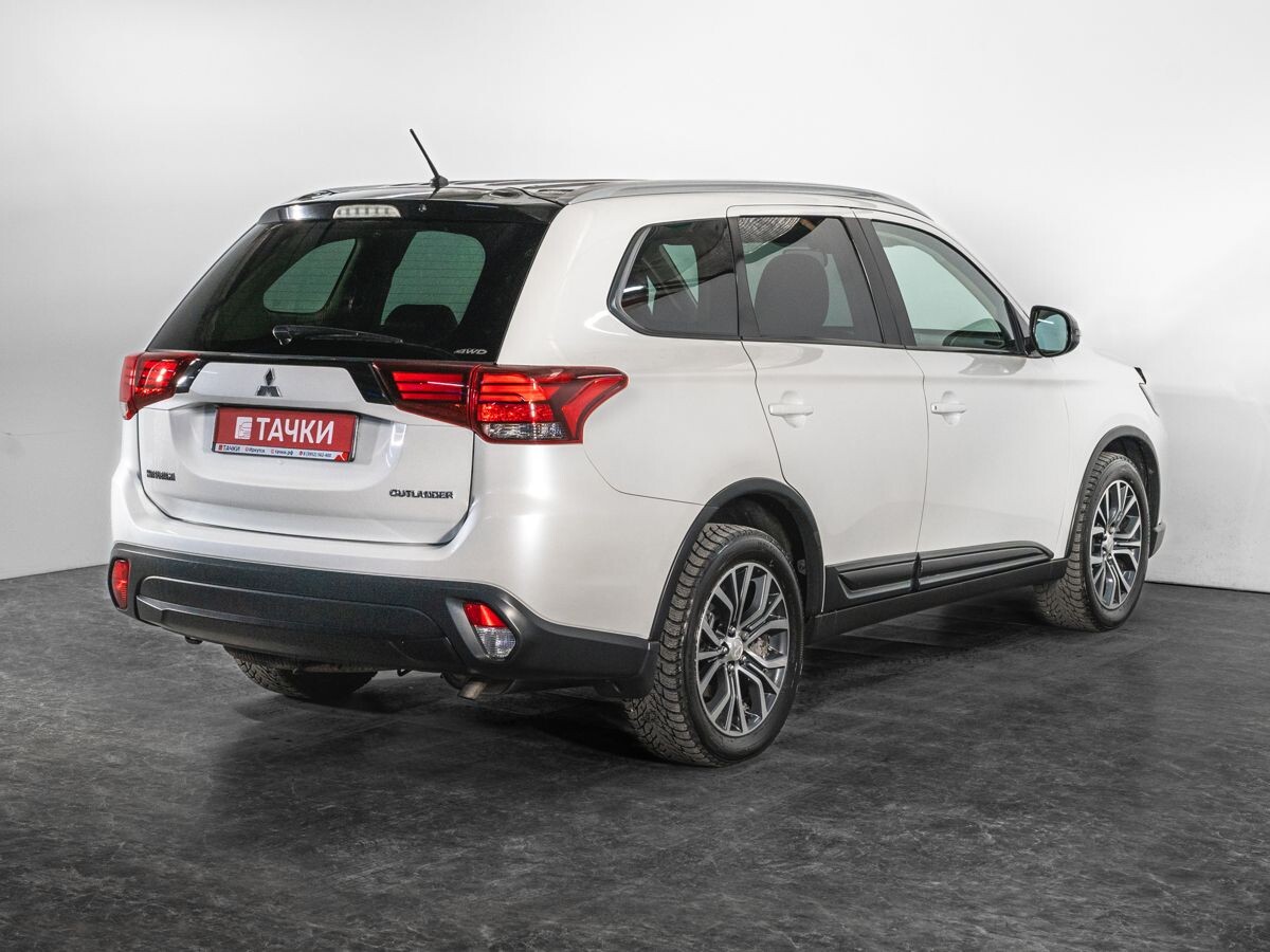 Mitsubishi Outlander 2016 - фото автомобиля