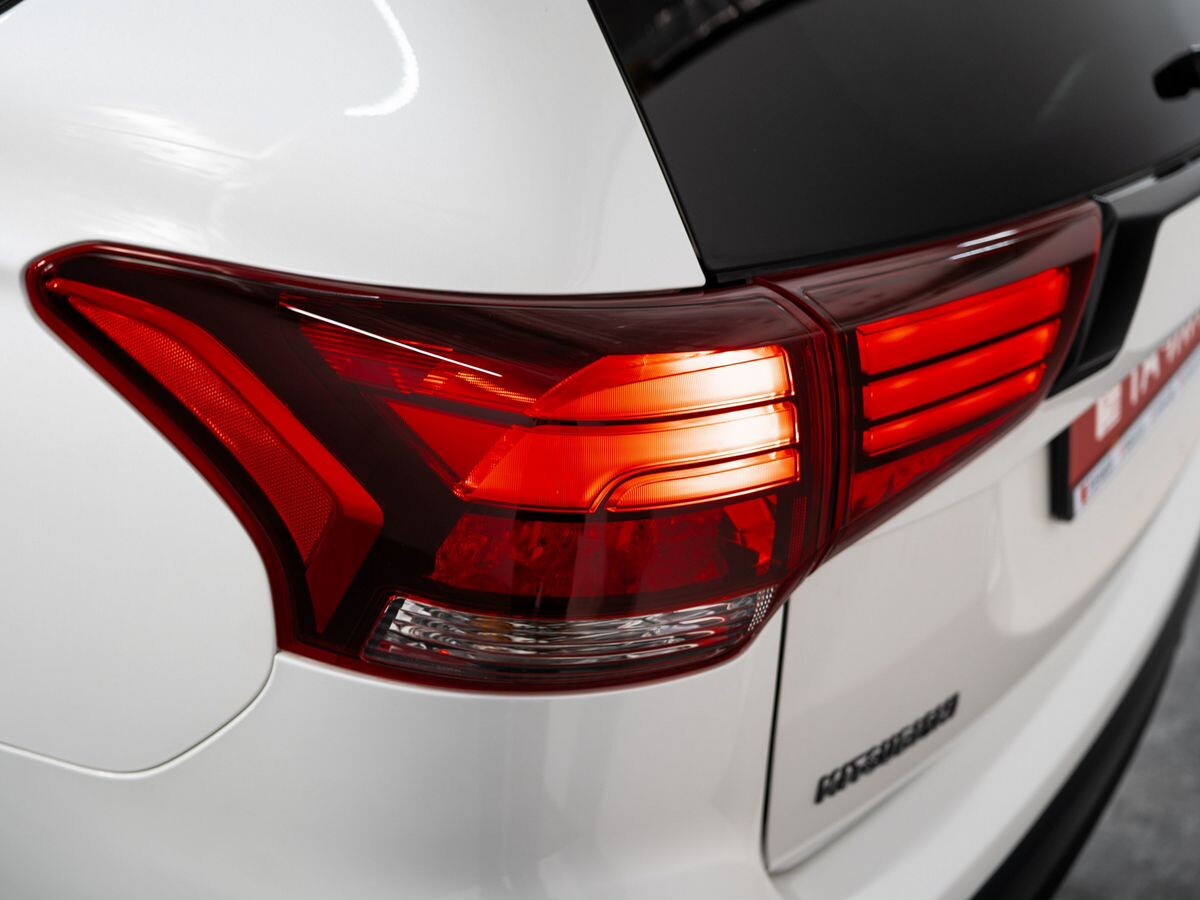 Mitsubishi Outlander 2016 - фото автомобиля