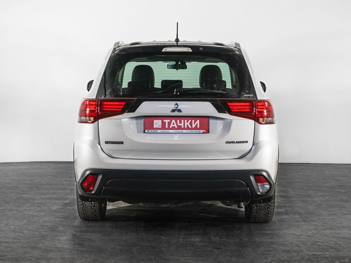 Mitsubishi Outlander 2016 - фото автомобиля