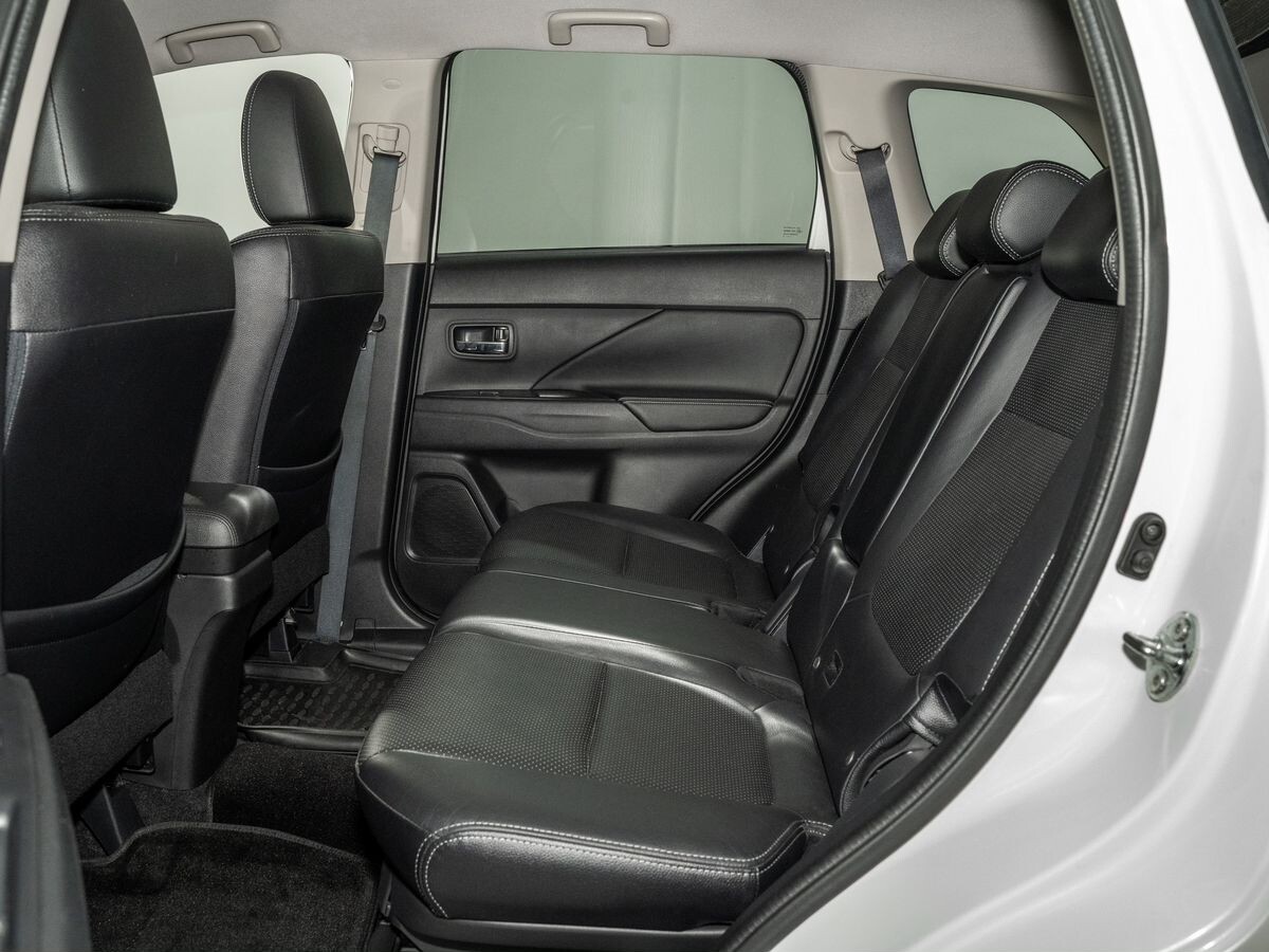 Mitsubishi Outlander 2016 - фото автомобиля