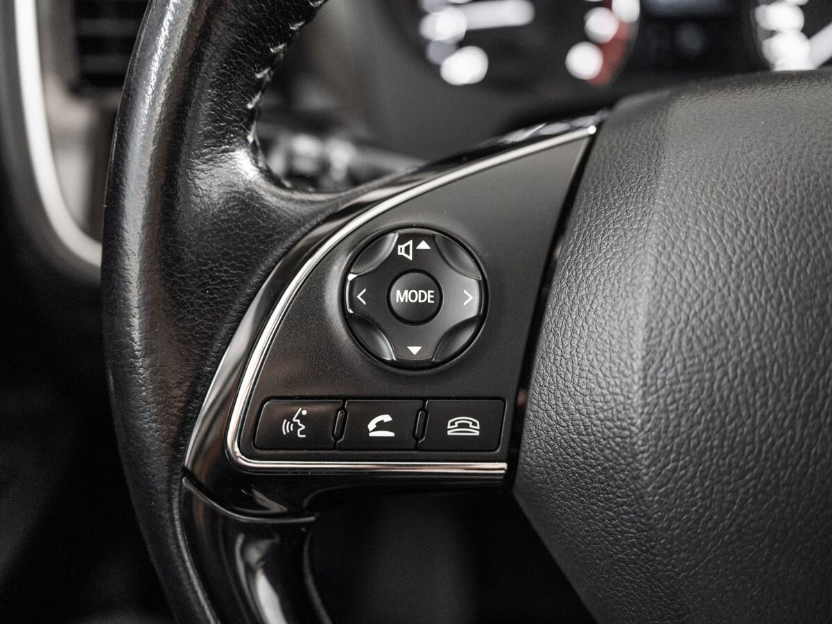 Mitsubishi Outlander 2016 - фото автомобиля