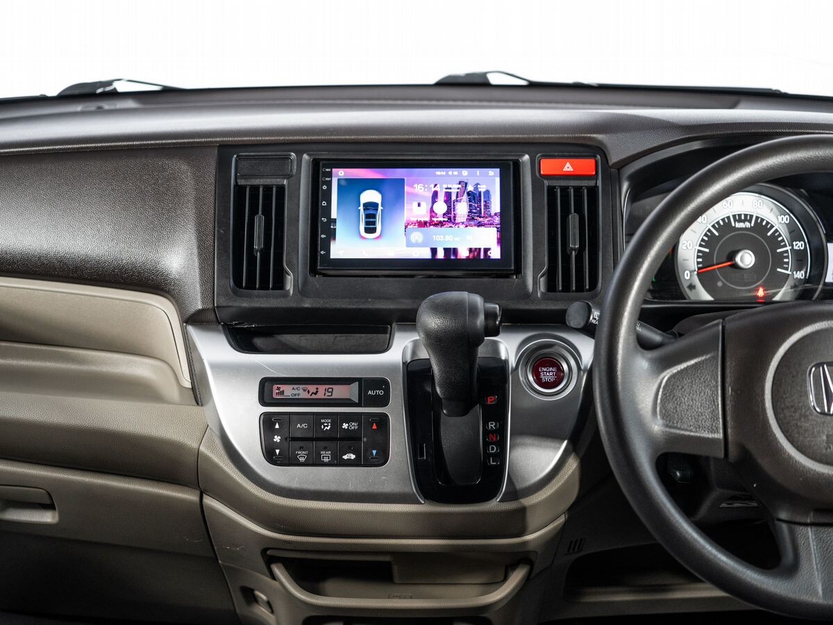 Honda N-WGN 2018 - фото автомобиля