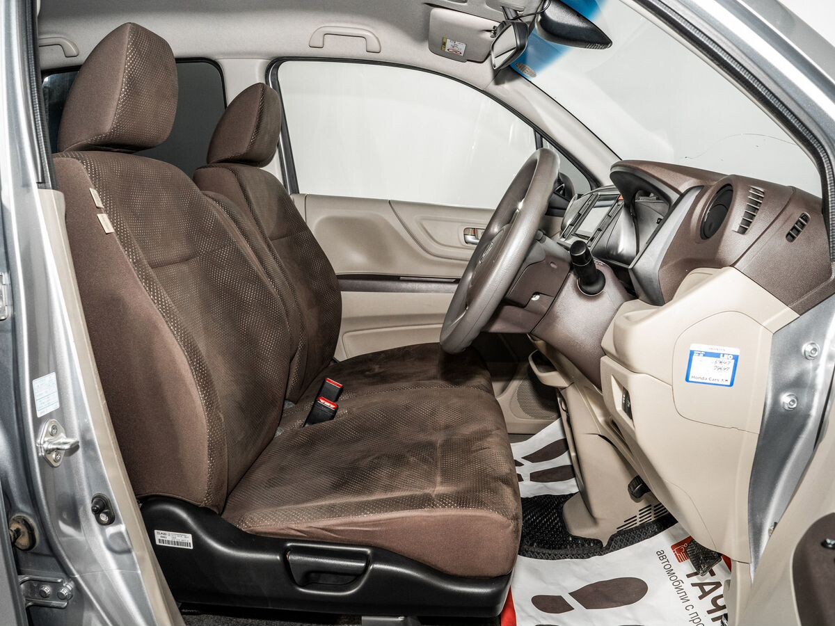 Honda N-WGN 2018 - фото автомобиля