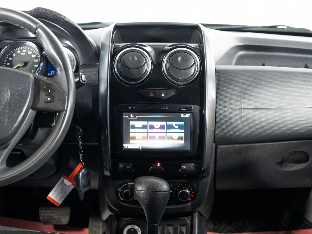 Renault Duster 2016 - фото автомобиля