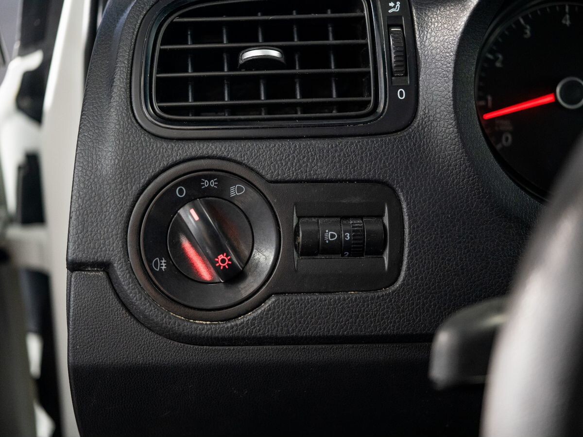 Volkswagen Polo 2020 - фото автомобиля