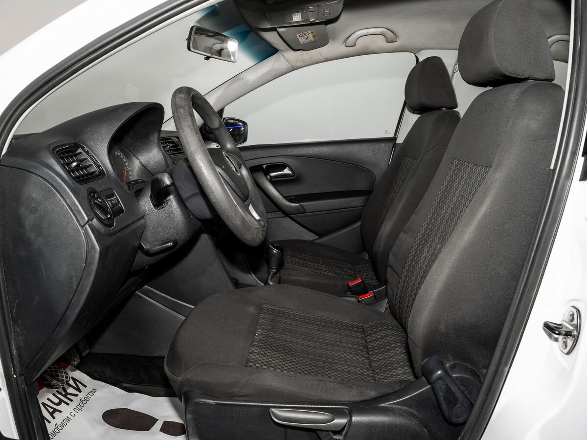 Volkswagen Polo 2020 - фото автомобиля