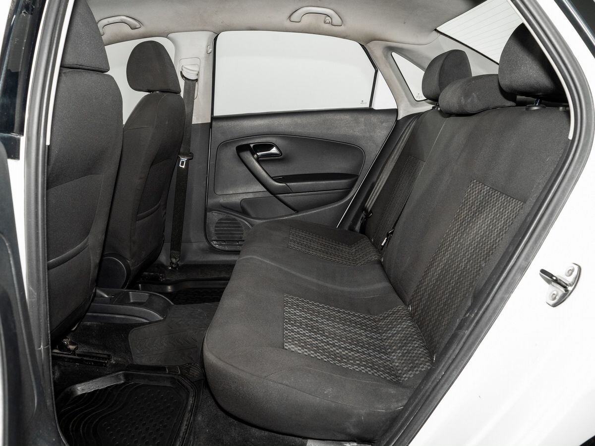 Volkswagen Polo 2020 - фото автомобиля