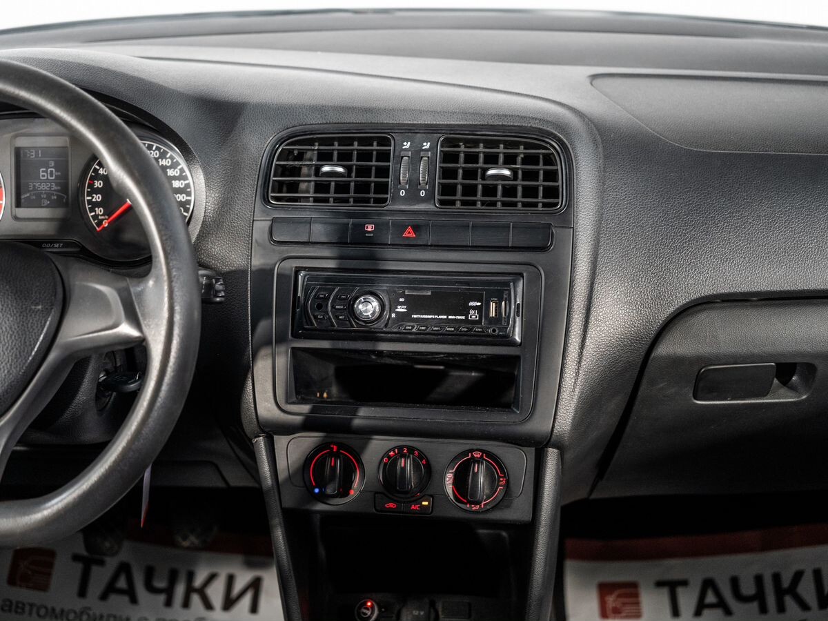 Volkswagen Polo 2020 - фото автомобиля